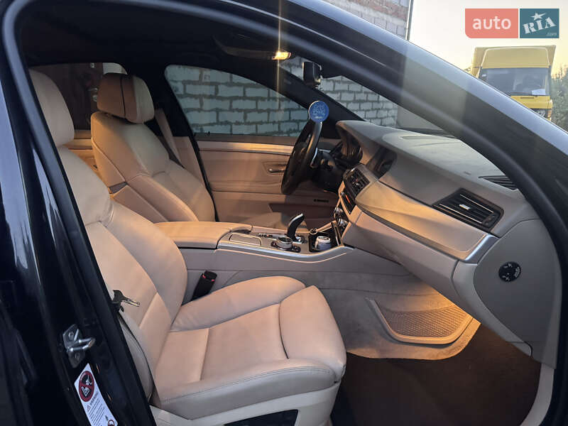 Седан BMW 5 Series 2012 в Звенигородке
