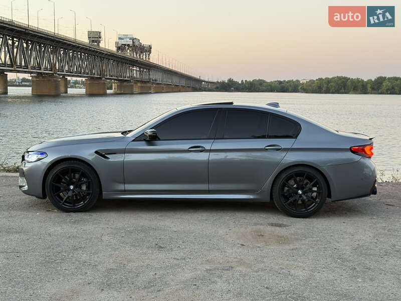 Седан BMW 5 Series 2018 в Дніпрі