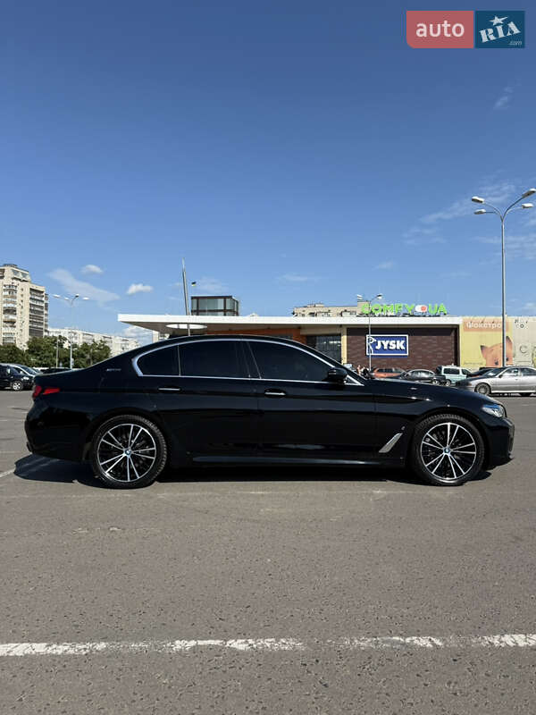Седан BMW 5 Series 2018 в Киеве фото 17 Седан BMW 5 Series 2018 в Киеве