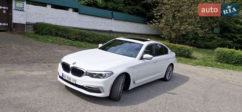 Седан BMW 5 Series 2018 в Ужгороде