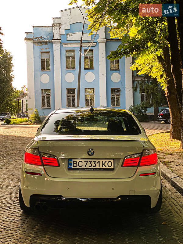 Седан BMW 5 Series 2011 в Конотопе