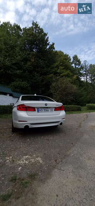Седан BMW 5 Series 2018 в Ужгороде