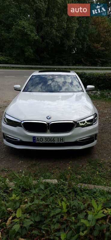 Седан BMW 5 Series 2018 в Ужгороде