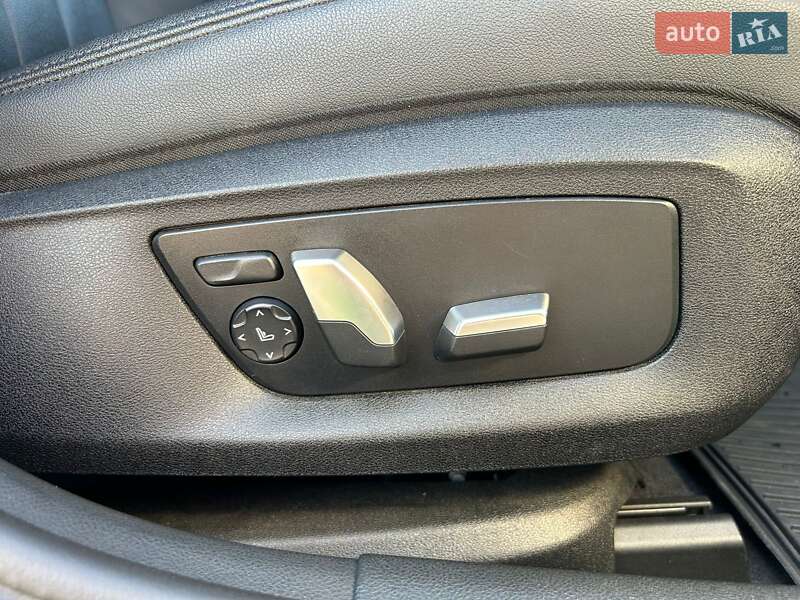 Седан BMW 5 Series 2018 в Киеве