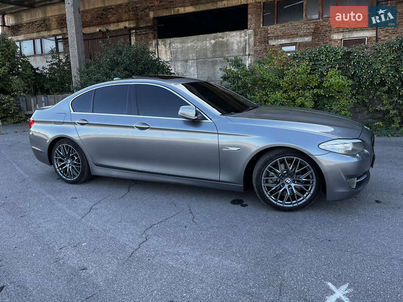 Седан BMW 5 Series 2010 в Вінниці