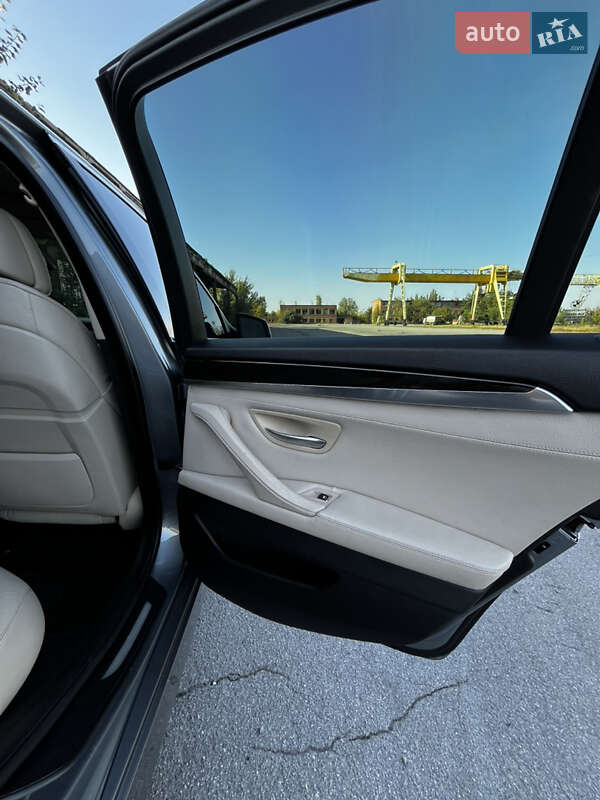 Седан BMW 5 Series 2010 в Вінниці