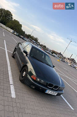 Седан BMW 5 Series 1996 в Чернівцях