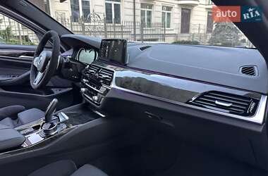 Седан BMW 5 Series 2018 в 