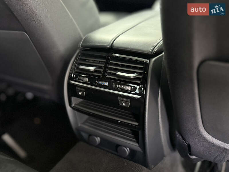 Седан BMW 5 Series 2016 в Львове фото 12 Седан BMW 5 Series 2016 в Львове