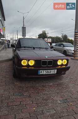 Седан BMW 5 Series 1991 в Черновцах
