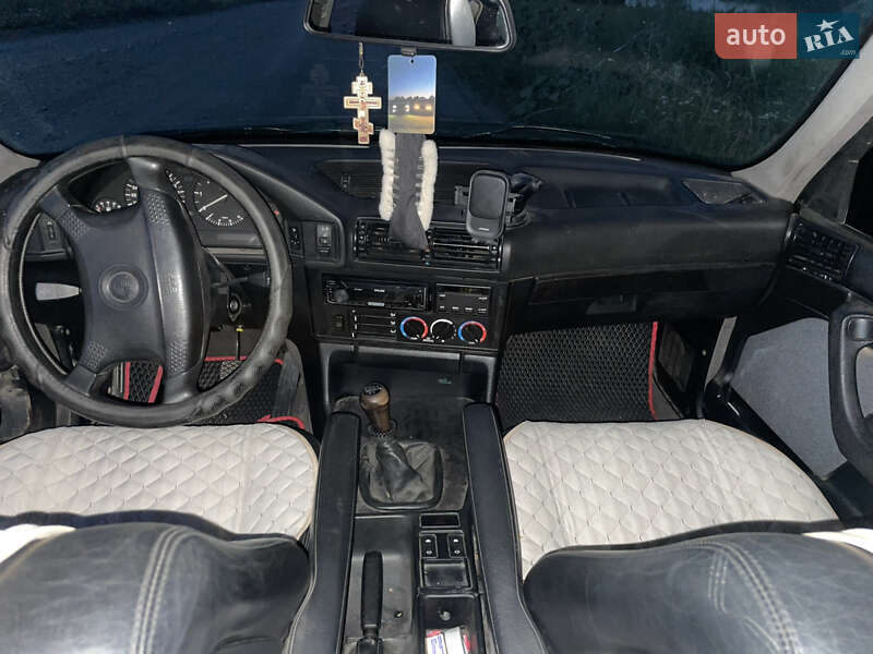 Седан BMW 5 Series 1995 в Чернівцях