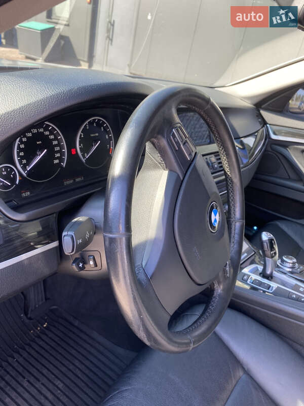 Седан BMW 5 Series 2012 в Корсунь-Шевченківському