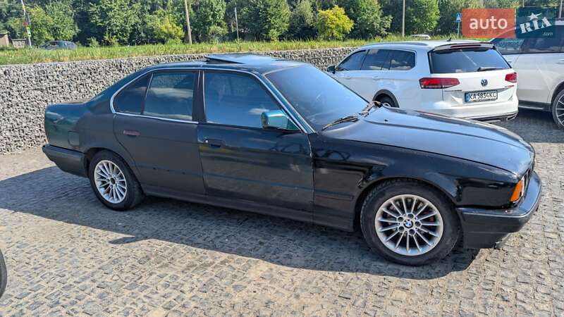 Седан BMW 5 Series 1990 в Львове