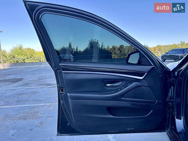 Седан BMW 5 Series 2013 в Киеве