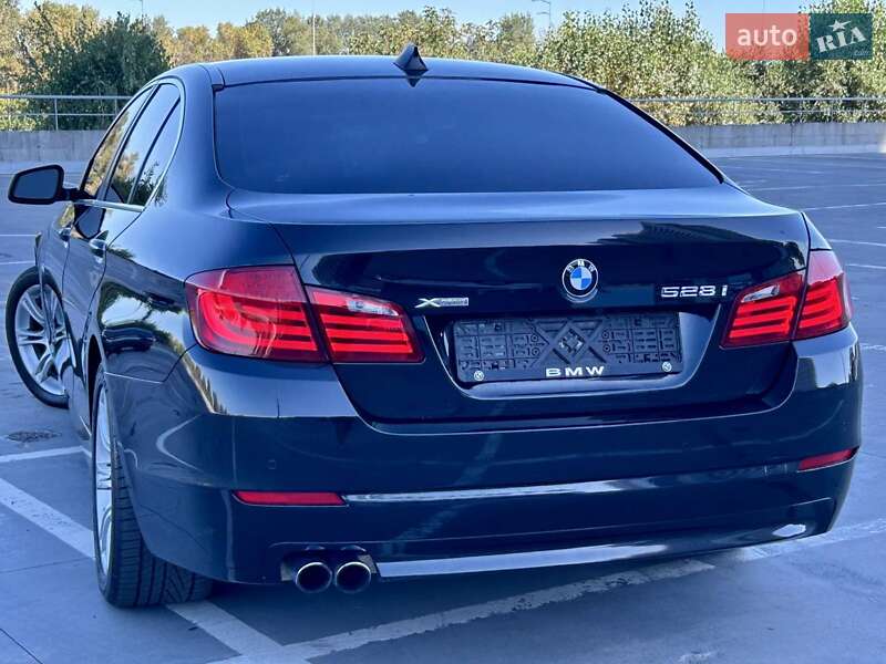 Седан BMW 5 Series 2013 в Киеве