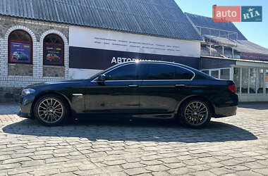 Седан BMW 5 Series 2012 в  фото 8 Седан BMW 5 Series 2012 в