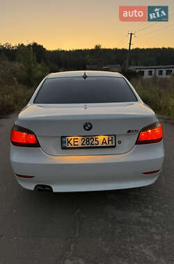 Седан BMW 5 Series 2004 в  фото 4 Седан BMW 5 Series 2004 в