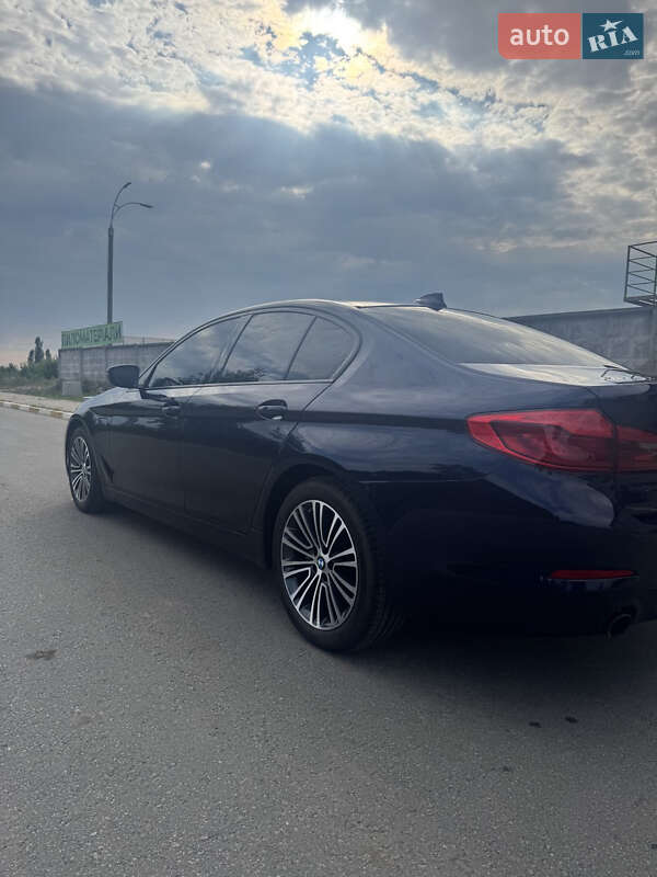 Седан BMW 5 Series 2018 в Киеве