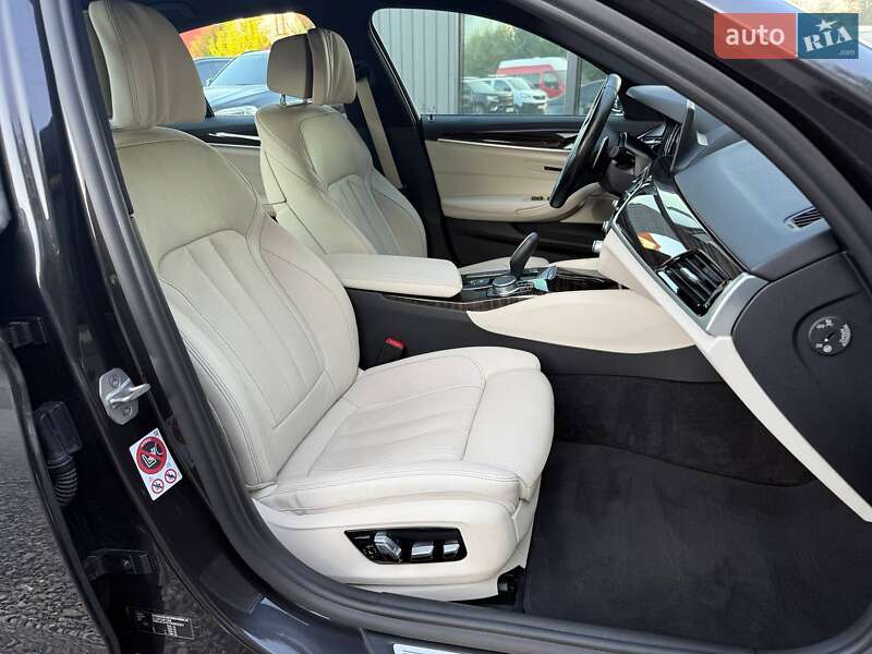 Седан BMW 5 Series 2017 в Хмельницком