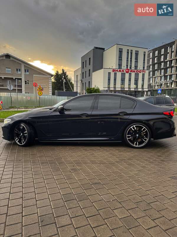 Седан BMW 5 Series 2019 в Львові