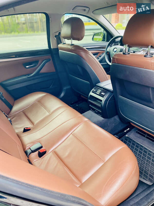 Седан BMW 5 Series 2015 в Киеве