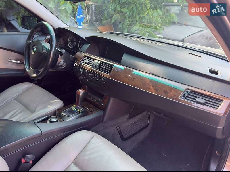 Седан BMW 5 Series 2006 в Черноморске фото 15 Седан BMW 5 Series 2006 в Черноморске