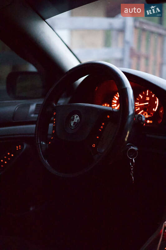 Универсал BMW 5 Series 2003 в Синевире
