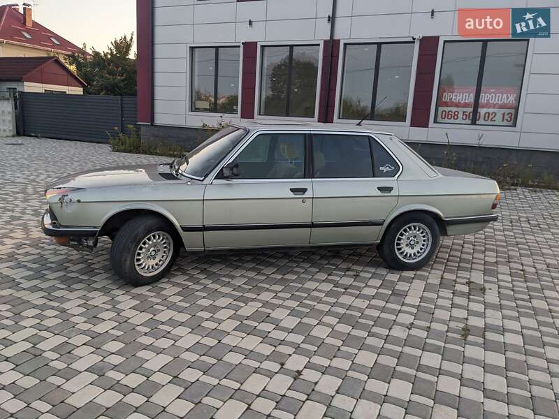Седан BMW 5 Series 1984 в Житомире