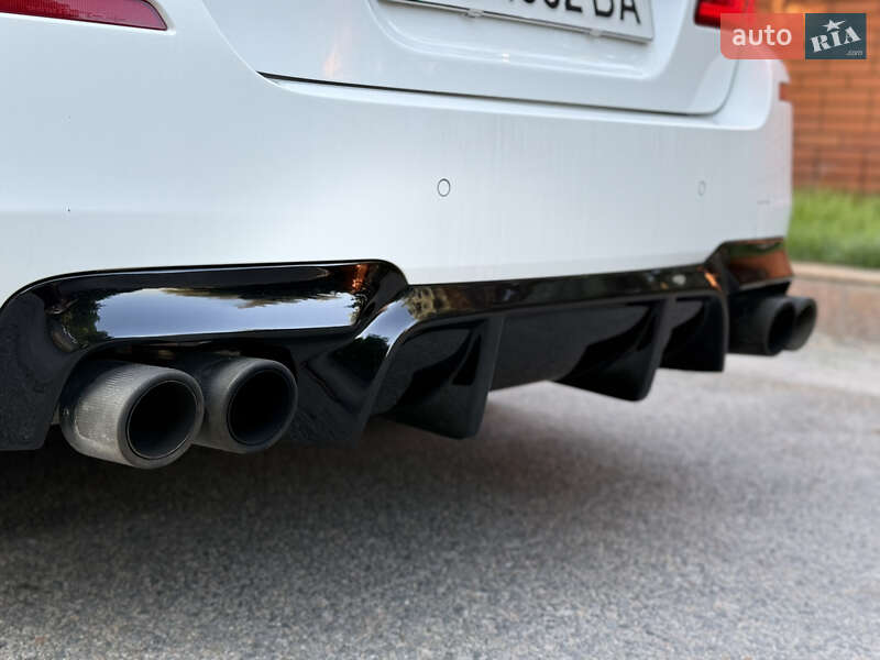 Седан BMW 5 Series 2012 в Дніпрі