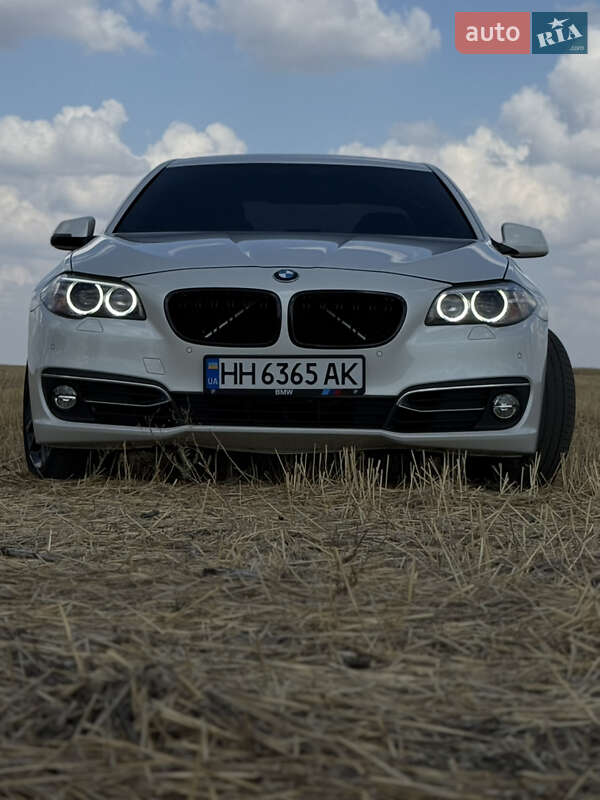 Седан BMW 5 Series 2016 в Балті