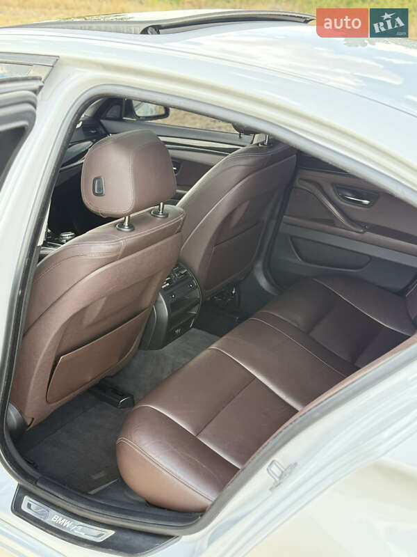 Седан BMW 5 Series 2016 в Балті