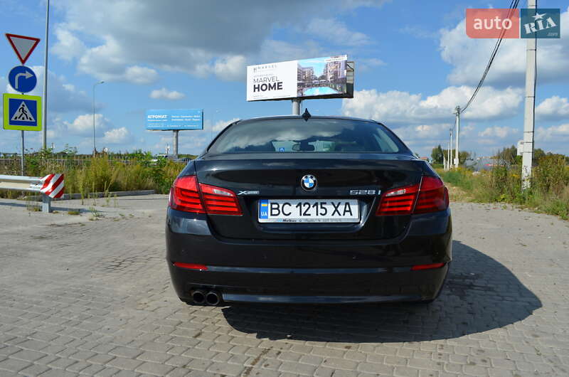 Седан BMW 5 Series 2013 в Львові