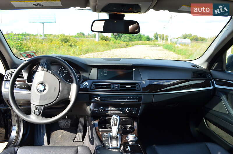 Седан BMW 5 Series 2013 в Львові