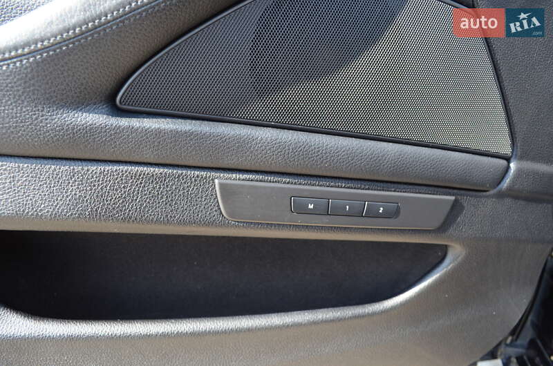 Седан BMW 5 Series 2013 в Львові