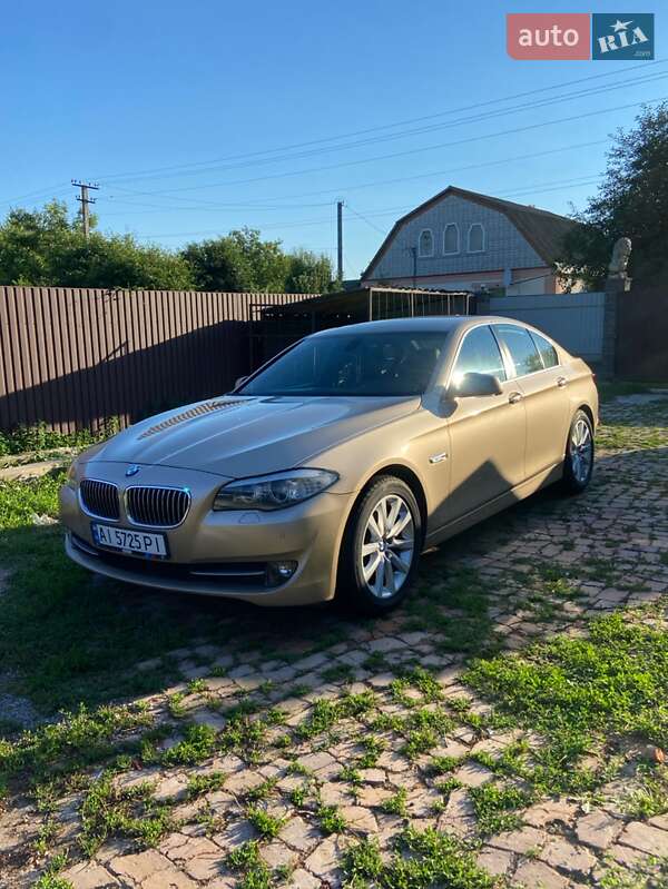 Седан BMW 5 Series 2012 в Лубнах