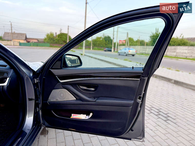 Седан BMW 5 Series 2015 в Житомире