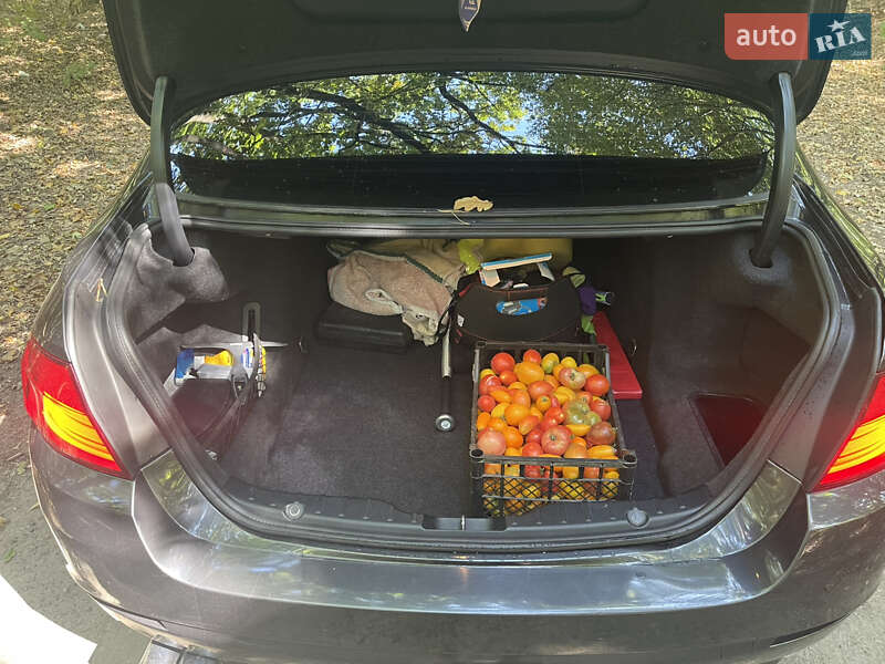 Седан BMW 5 Series 2011 в Києві