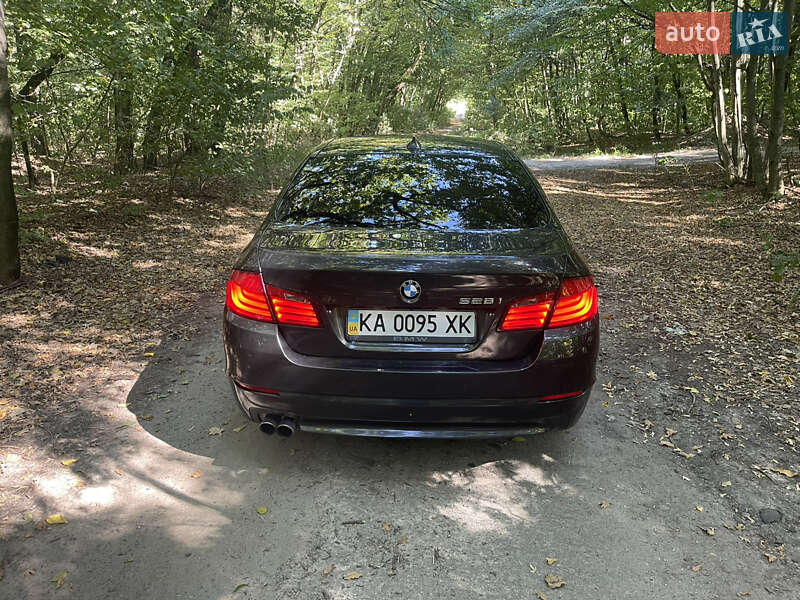 Седан BMW 5 Series 2011 в Києві