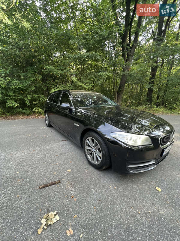 Универсал BMW 5 Series 2016 в Киеве