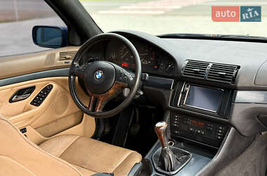 Седан BMW 5 Series 2001 в 