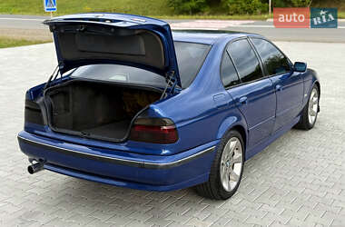 Седан BMW 5 Series 2001 в 