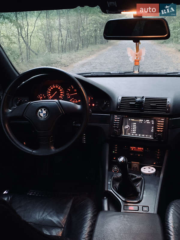 Седан BMW 5 Series 1996 в Ровно