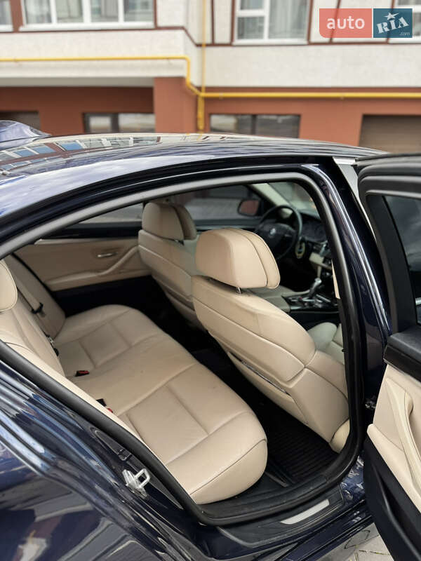 Седан BMW 5 Series 2011 в Ивано-Франковске