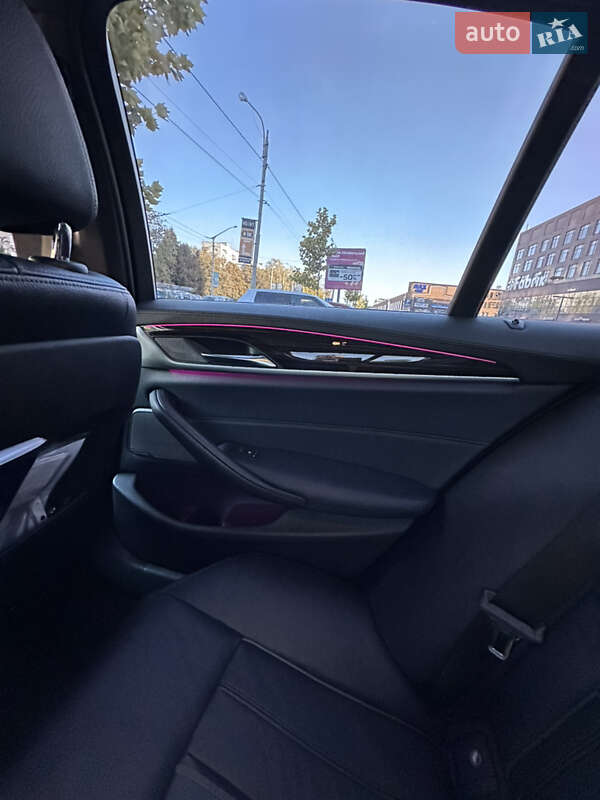 Седан BMW 5 Series 2017 в Львові