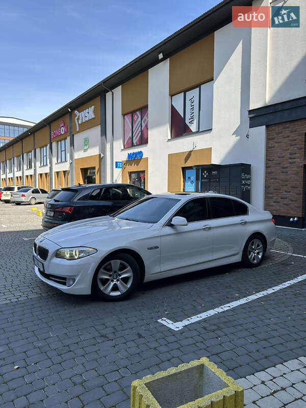 Седан BMW 5 Series 2012 в Коломые