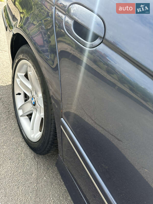 Седан BMW 5 Series 2003 в Шептицькому