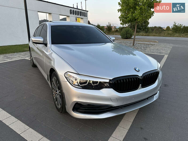 Седан BMW 5 Series 2020 в Мукачево