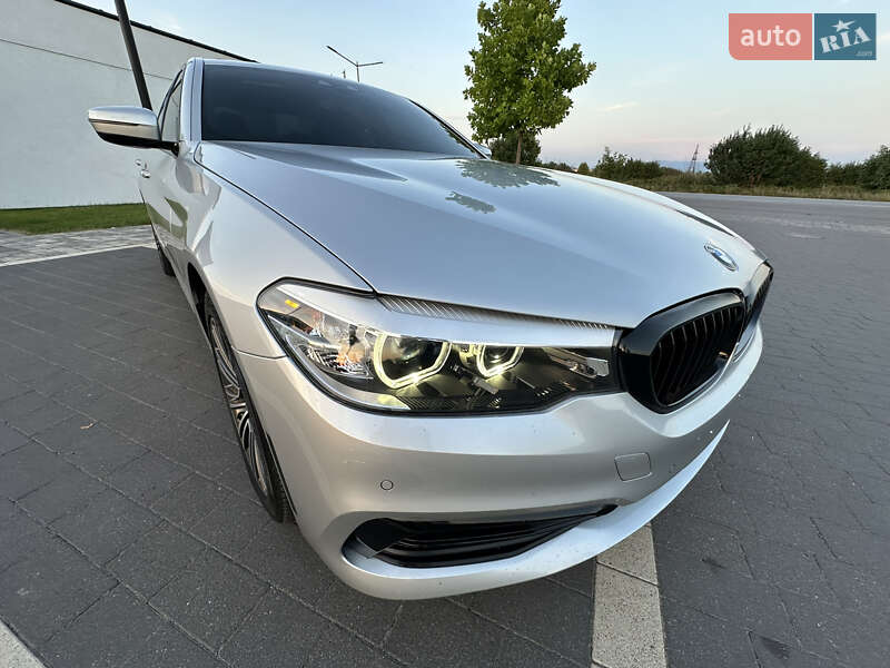 Седан BMW 5 Series 2020 в Мукачево