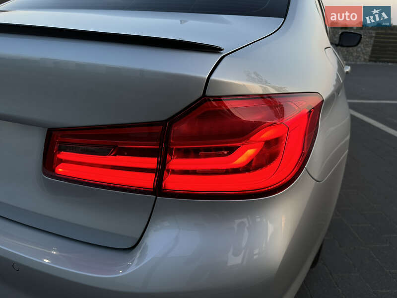 Седан BMW 5 Series 2020 в Мукачево