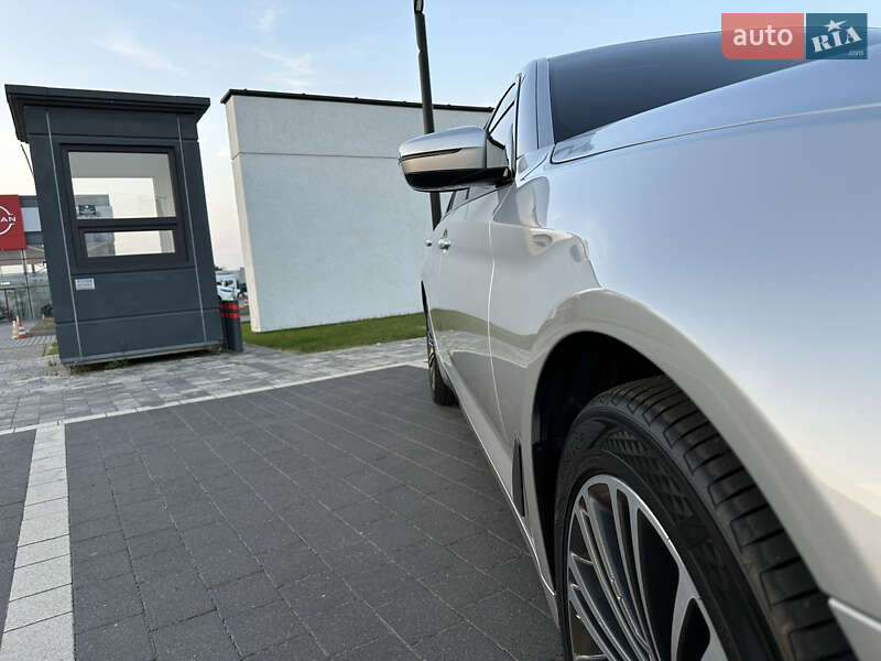 Седан BMW 5 Series 2020 в Мукачево